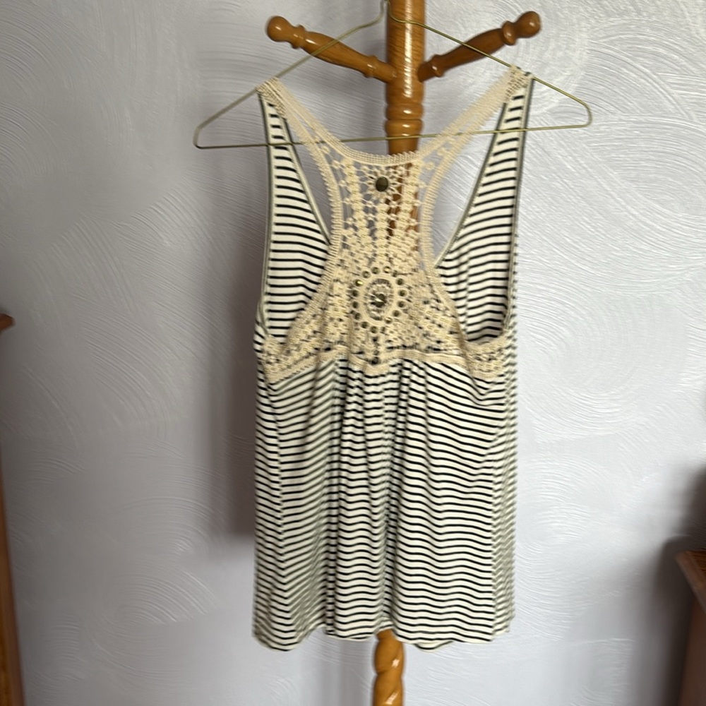 Three Tank Tops - Picture 3 of 9